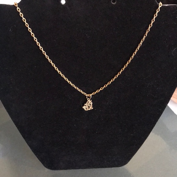 14k Gold #1 MOM Pendant With Chain - Picture 2 of 3